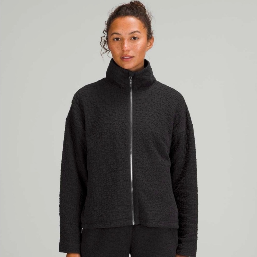 Lululemon Rippled Full Zip Jacket Black Size 8 Cropped Textured NWOT